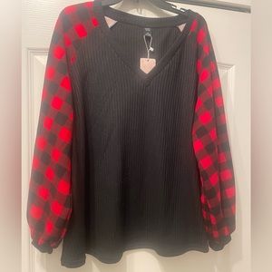 Buffalo plaid v neck. Brand new!!